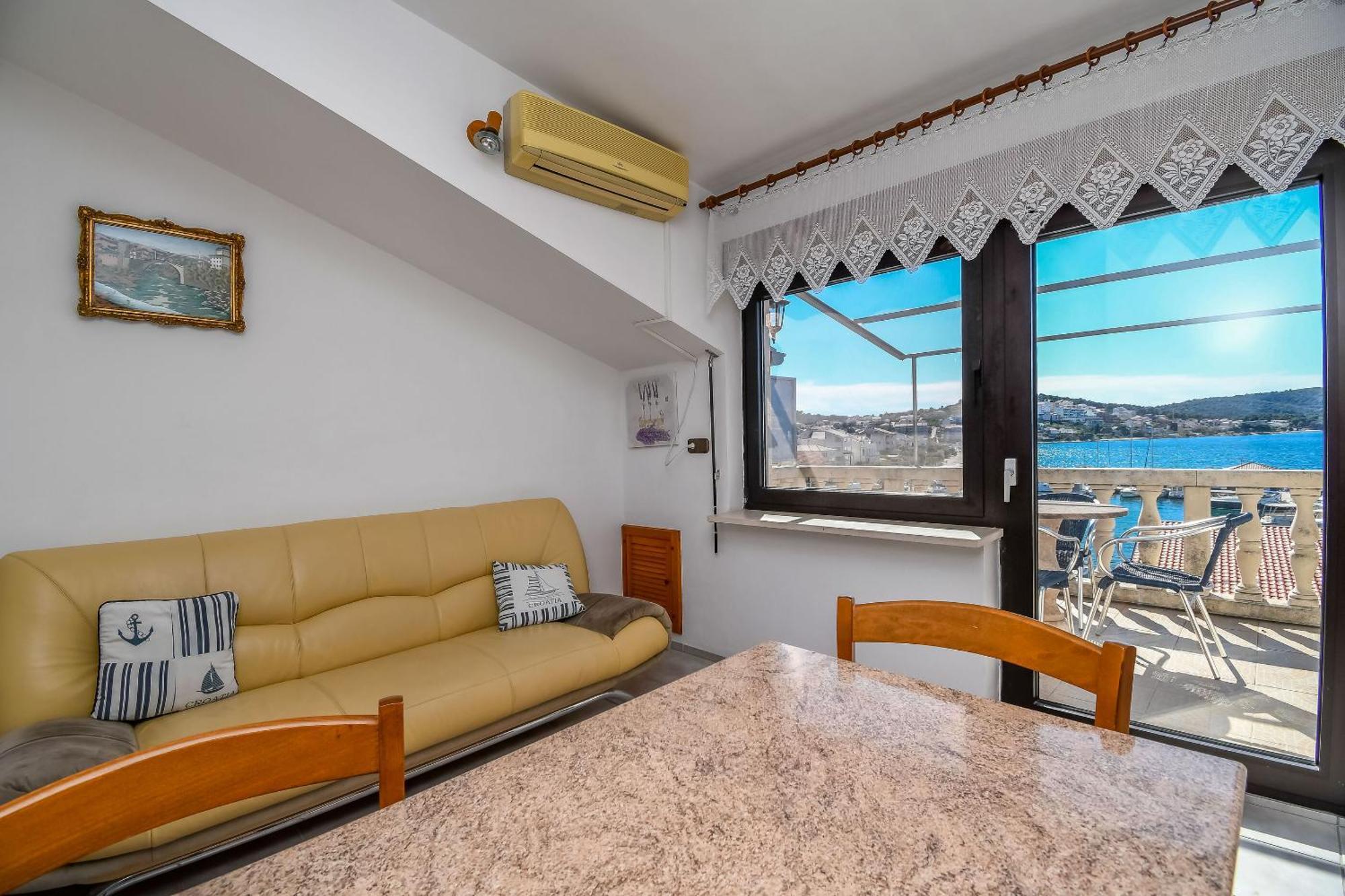 טרוגיר Apartments Anna מראה חיצוני תמונה